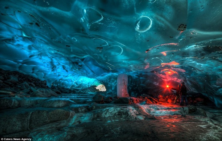 Top 10 Natural Wonders in North America - Mendenhall Ice Caves, USA