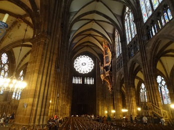 2017.08.22-030 nef de la cathédrale