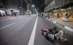 A Avenida Paulista a mais movimentada do Brasil estava vazia.