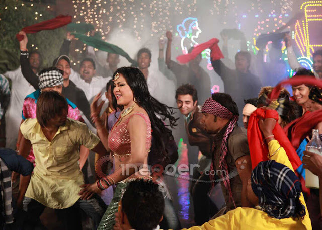 Veena+Malik+Jatts+in+Golmaal+item+song+(5)