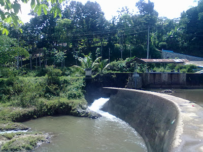 pintu air bendungan kedungnunut