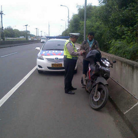 Pengendara Motor Masuk Tol Ditilang PJR