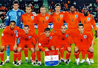 SELECCIÓN DE HOLANDA - Temporada 2007-08 - Stekelenburg, Bouma, Heitinga, Huntelaar, Jaliens y Seedorf; Emanuelson, Sneijder, Van der Vart, De Zeeuw y Van Persie - HOLANDA 2 (Sneijder y Huntelaar) ESLOVENIA 0 - 17/10/2007 - Eurocopa 2008, clasificación - Eindhoven, Holanda, PSV Stadion