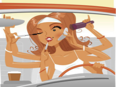 Mujeres manejando auto