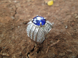 Natural Blue Safir Istimewa Ikatan Perak Mewah Terjangkau (SF012)