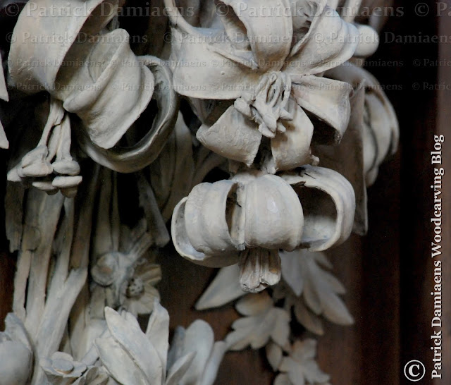 Grinling Gibbons houtsnijwerk in St James's kerk Piccadilly in London |  Hoog reliëf houtsnijwerk in lindehout.