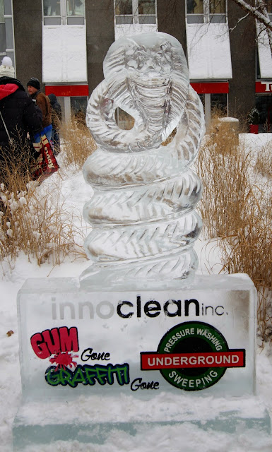 Bloor-Yorville IceFest 2015 and Sassafraz Ice Carving Competition in Toronto, lifestyle, ontario, canada, winter, frozen, time, the purple scarf, sculptures, cold