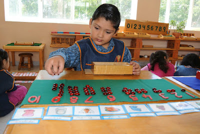 Educación Montessori Niños