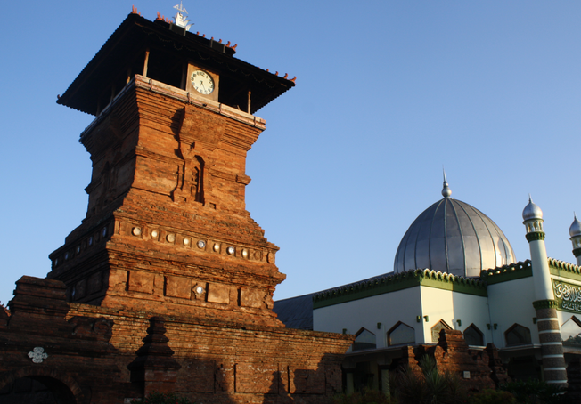 Antara Akulturasi dan Perkembangan Budaya Islam - Guru Sejarah