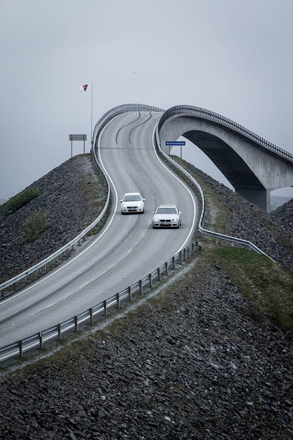 Storseisundet Bridge — Nervous drivers (and their equally nervous passengers) beware! You should really prepare yourselves for the sight of Storseisundet Bridge in Norway. The road connection from the mainland Romsdal peninsula to the island of Averøya in Møre og Romsdal county doesn’t look as if it actually connects as you drive towards it. In fact it looks very much as if you are in for an icy bath as you plummet off its 23 meters height.