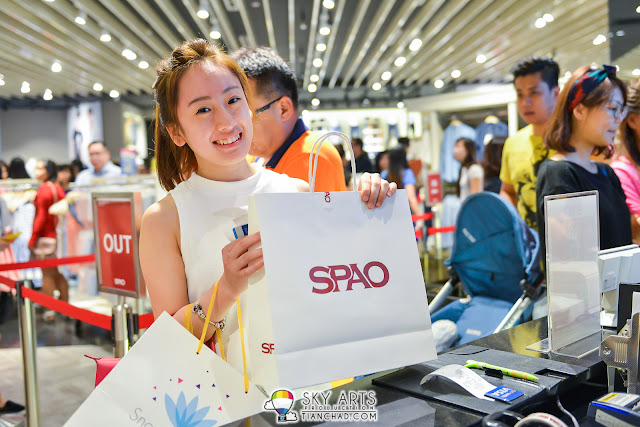 customers shopping at SPAO Malaysia Parkson PavilionKL