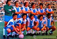 R. C. D. ESPAÑOL - Barcelona, España - Temporada 1977-78 - Echevarría, Ferrer, Verdugo, Lanchas, Ortiz Aquino y José Mnauel; Manolín Cuesta, Solsona, Osorio, Caszely y Jeremías - R. C. D. ESPAÑOL 2 (Ortiz Aquino y Jeremías), SPORTING DE GIJÓN 1 (Abel) - 02/10/1977 - Liga de 1ª División, jornada 5 - Barcelona, estadio de Sarriá - 14º clasificado en la Liga, con Santamaría y Heriberto Herrera de entrenadores