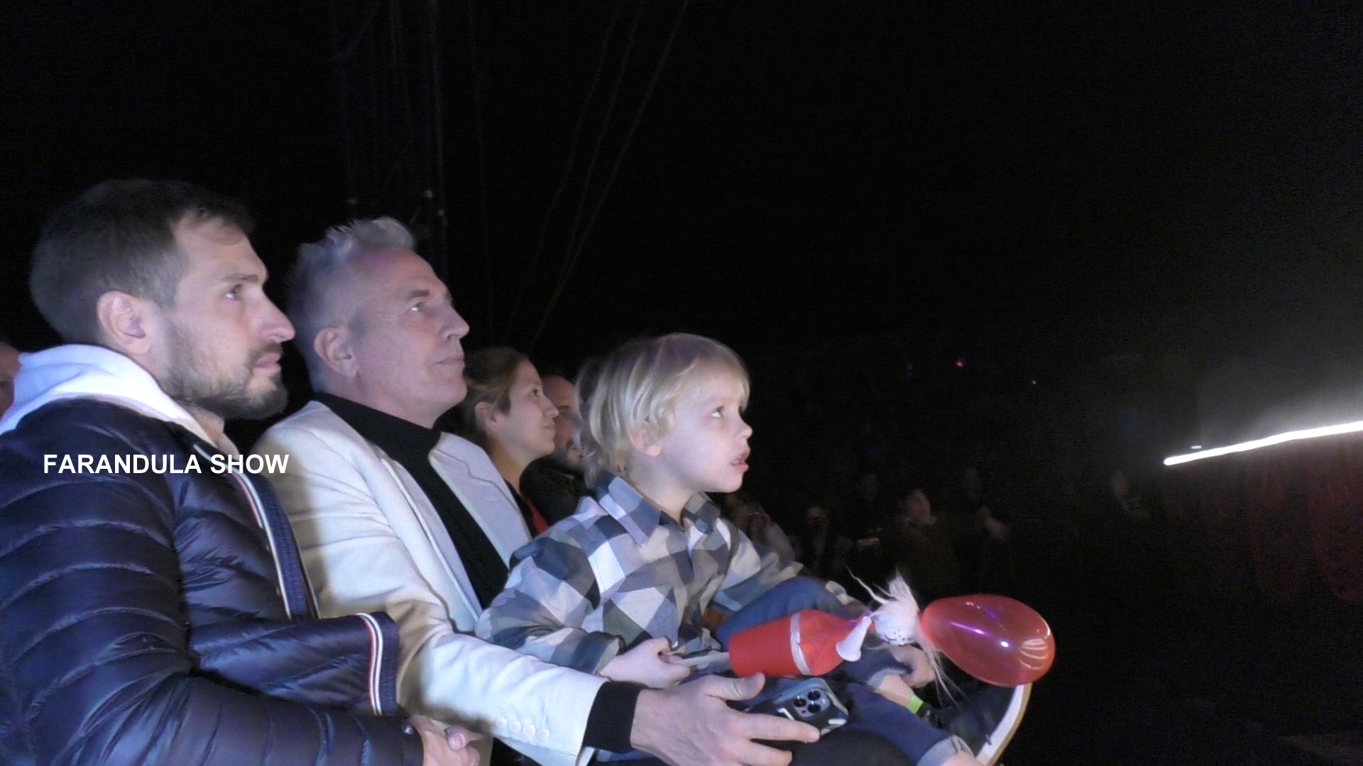 Marley y su familia disfrutando del Circo Rodas. #Mirko #Marley #novio  #Circo #FarandulaShow - #FarandulaShow