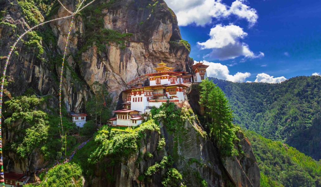 Tourist Attractions & Top Activities in Paro Taktsang Monastery