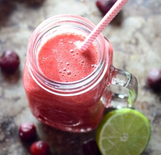 Cherry Lime Smoothie – Dietitian Approved #drinks #valentineday