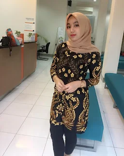 Koleksi Foto Teller Bank BNI pakek Jilbab Cantik Terbaru #2