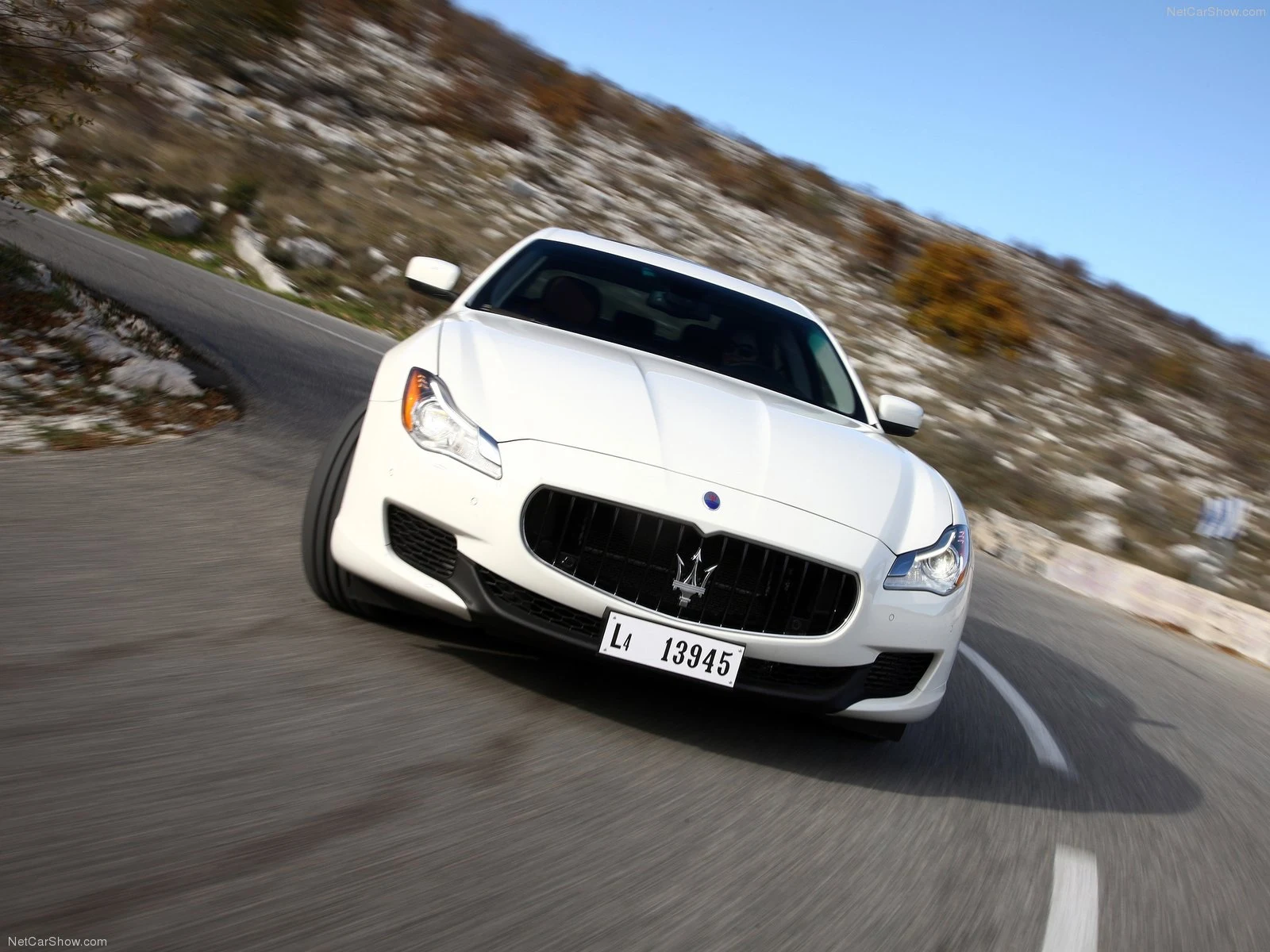 Hình ảnh siêu xe Maserati Quattroporte 2013 & nội ngoại thất