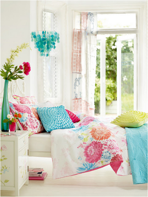 Light Pink and Turquoise Bedroom Ideas