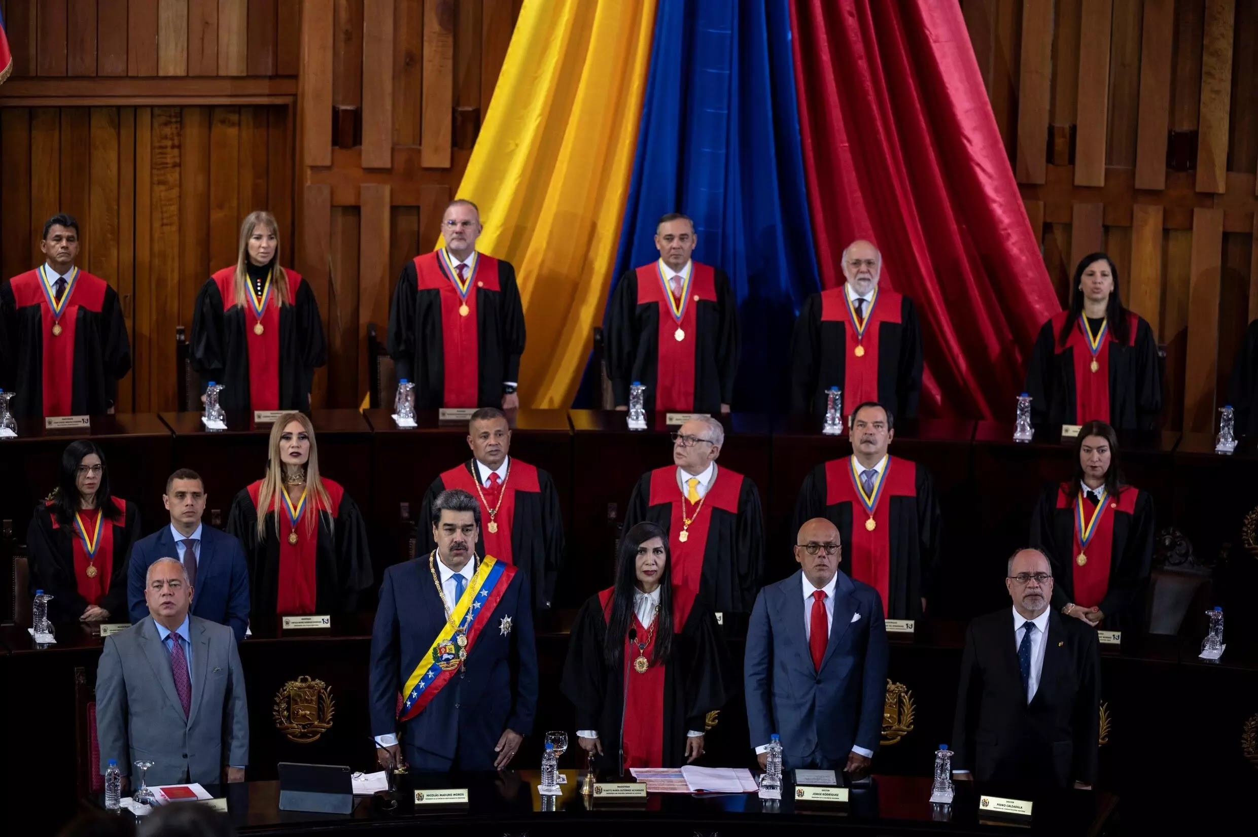 "Falta mucho por hacer", dice Maduro sobre el sistema judicial de Venezuela