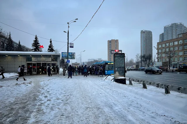 Варшавское шоссе, станция метро Нагатинская