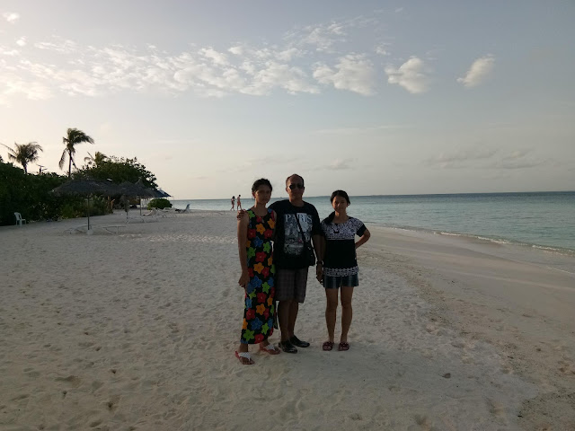 Cara pergi ke pulau Gulhi dari Bandara udara Maladewa, lokasi foto foto pantai bikini pantai turis di pulau Gulhi Maladewa