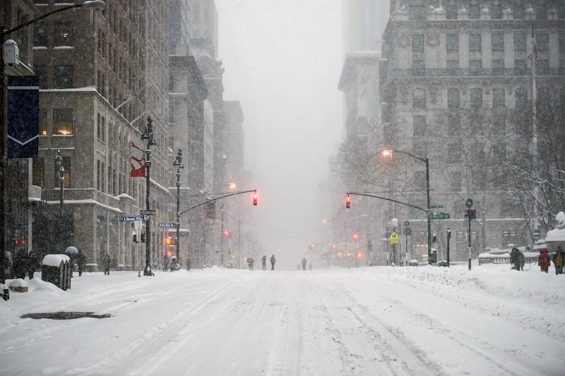 Una poderosa tormenta invernal con potencia de ciclón impactará a Nueva York este jueves 