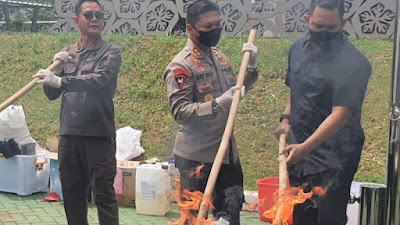 Kapolres Tangerang Selatan, AKBP Sarly Sollu  mengungkap 13 kasus praktek perjudian diwilayah hukumnya