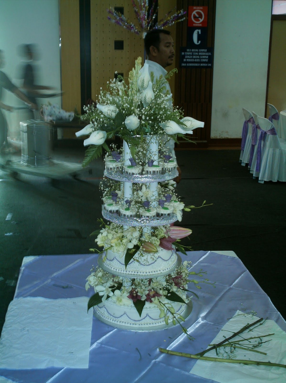 Muslim Bakery kek perkahwinan 5 tingkat 5 tiered wedding 
