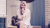 Kenapa Rina Nose Melepas Jilbab?