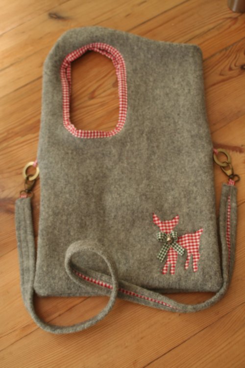 used red Gingham fabric and cut out a little deer from the outer ...