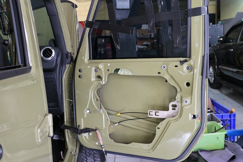 Peredam Suara Peredam suara Jeep Wrangler Rubicon