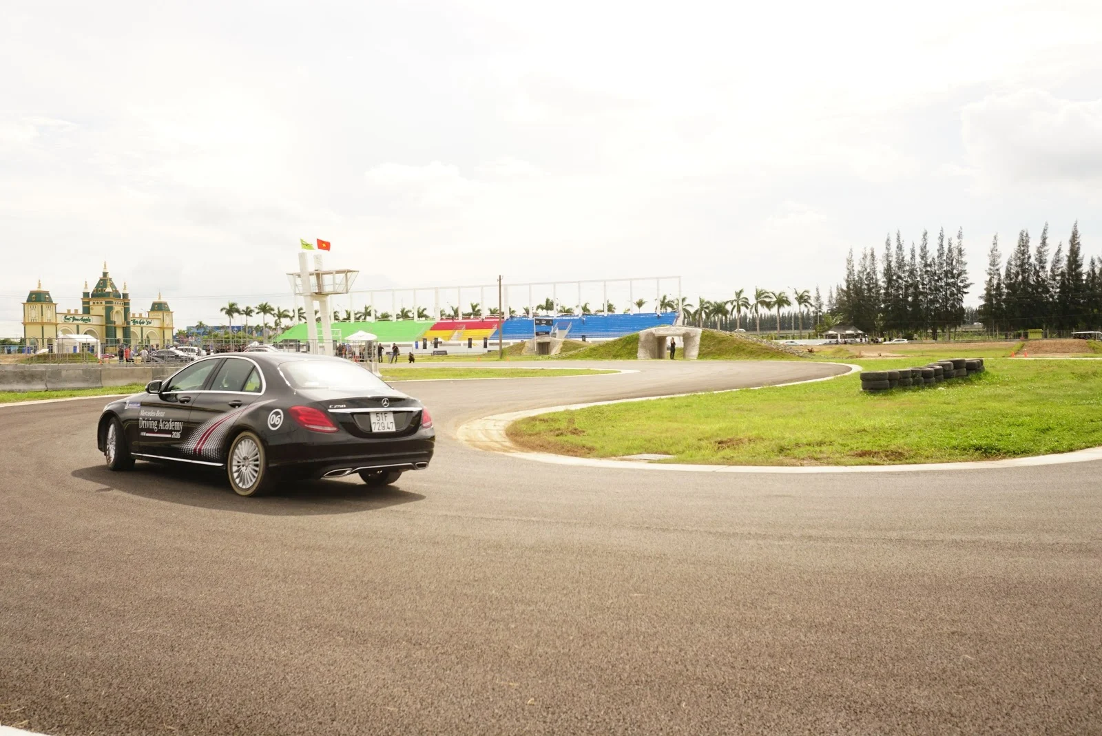 Mercedes-Benz Driving Academy 2016