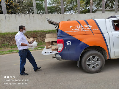 AsmoviQ e Defesa Civil  distribuem kits com álcool em gel e máscara para população em situação de vulnerabilidade
