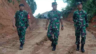 Kapten Inf Joko Mulyanto Cek Penanggulangan Bencal dampingi DPKKP Kab.Bogor Intruksikan Danramil Kedalikan Tim Satgas tetap waspada Cuaca Exstrem