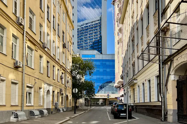 Малый Каковинский переулок, Композиторская улица, бизнес-центр Lotte Plaza