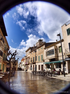 Santanyi, Plaza del Ayuntamiento y la Iglesia