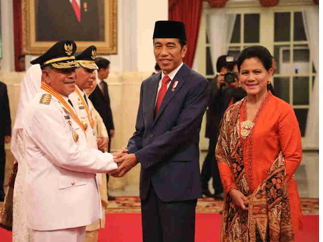 Joko Widodo Daulat Abdul Ghani Kasuba dan M. Al Yasin Pimpin Maluku Utara