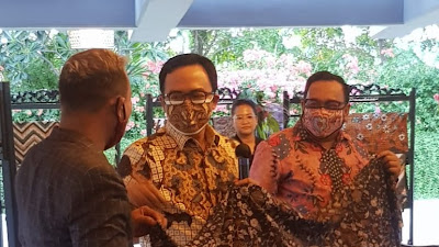 Batik Umur 120 Tahun Karya Leluhur Badrut Tamam Dipamerkan di Surabaya