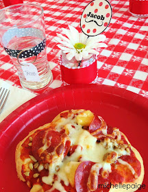 Pizza Valentine Ideas @michellepaigeblogs.com