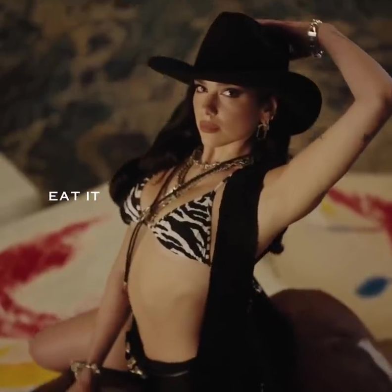 dua lipa body hot photo gallery