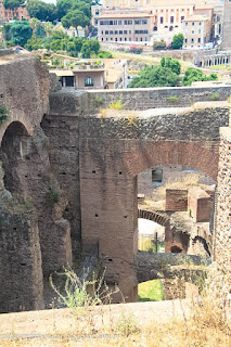 Coliseu, Fórum Romano e Arredores - Itália