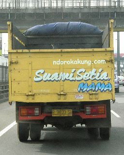 tulisan di truk