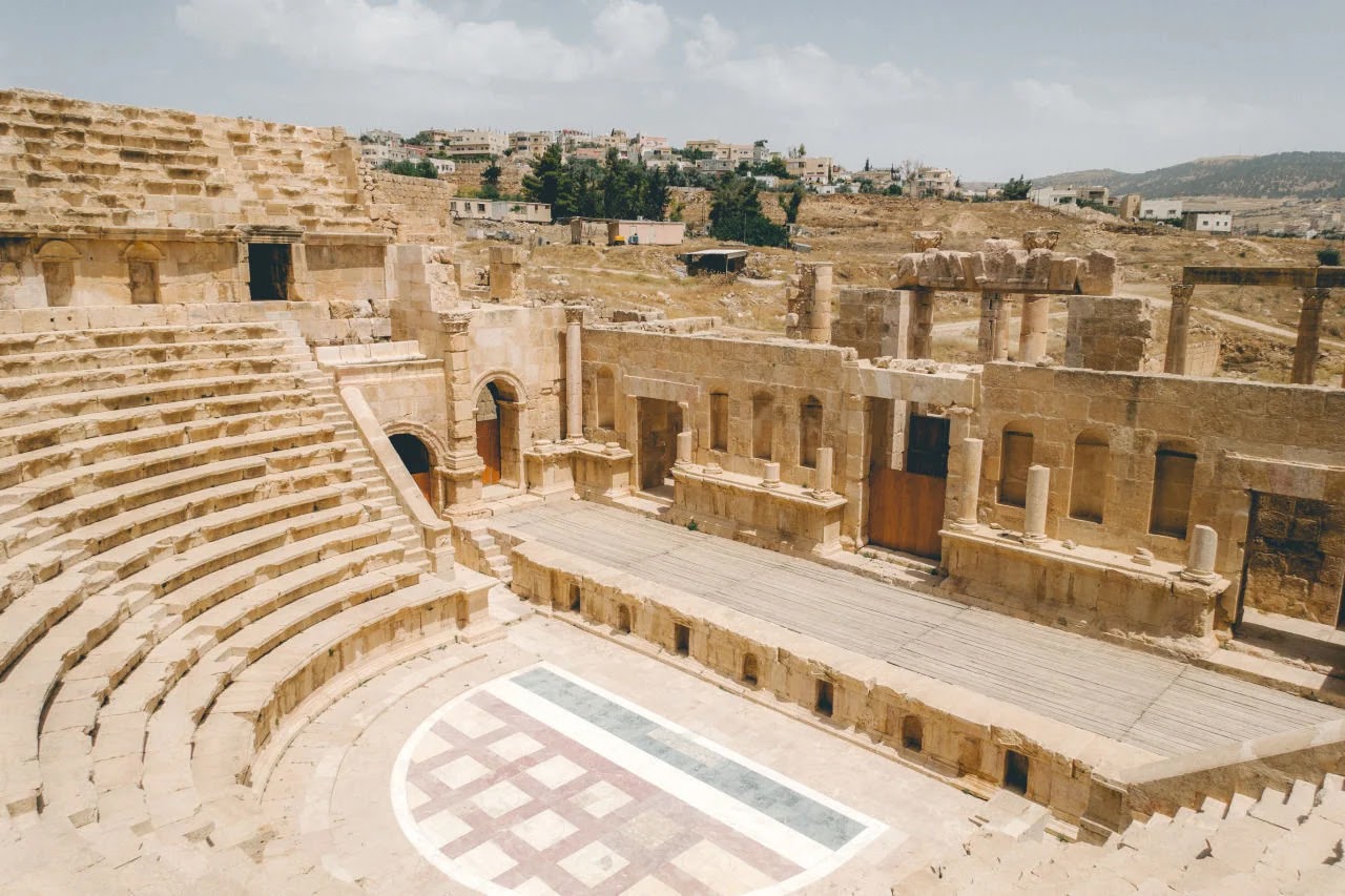 Visit the Ruins of Jerash