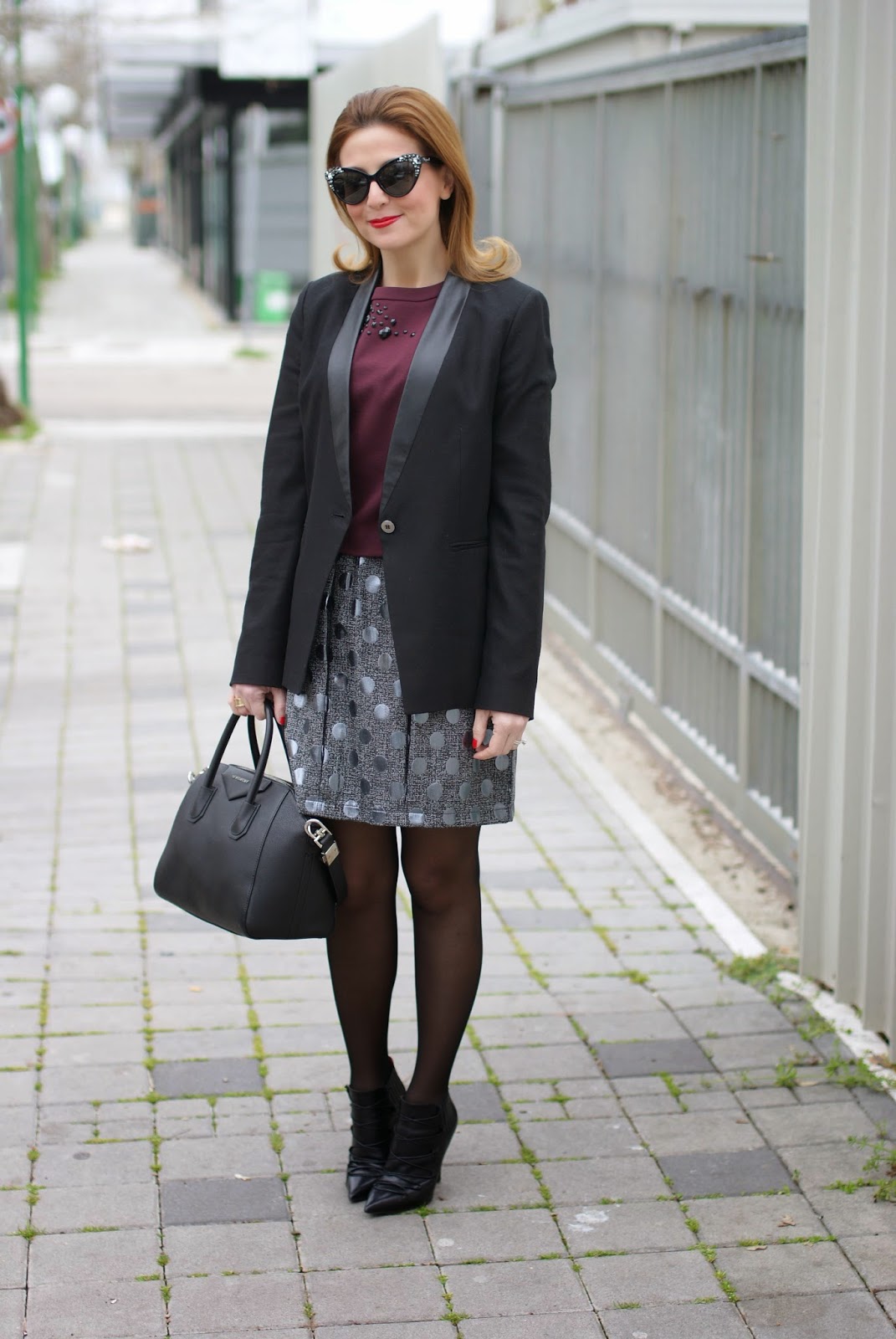 Jijil polka dot skirt, gonna palloncino pois, sheer black tights on Fashion and Cookies fashion blog