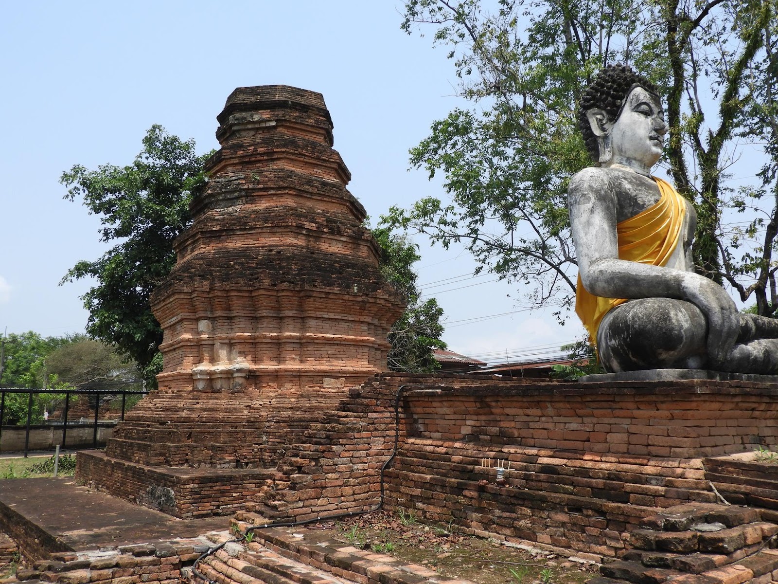 Wat Roi Ko (Wat Rang)
