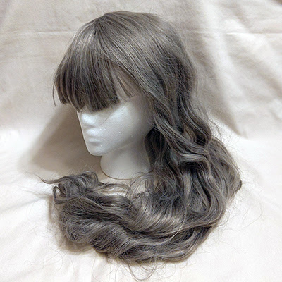 dark gray wavy wig