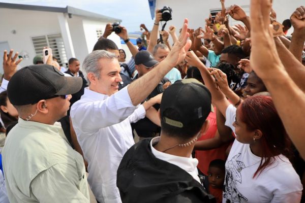 Presidente dominicano inaugurará obras en La Romana y San Pedro