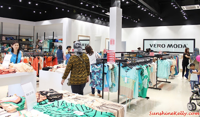 9 Things About Shopping, Freeport A’Famosa Outlet, Melaka, Style on Shoestring, outlet village, shopping spree, forever 21, levi's, nike, 