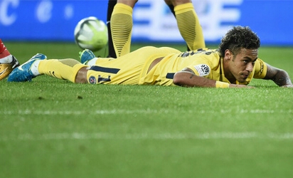 Neymar tells PSG to sell Edinson Cavani after Lyon bust-up