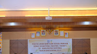 Bupati Soppeng Menyerahkan Langsung Bantuan Sosial Pangan Rastra Tahap I Kepada Penerima Manfaat TA 2024
